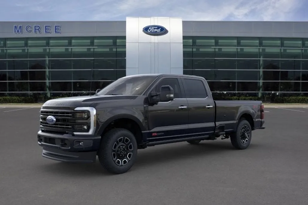 2025 Ford F-350 Platinum photo 1