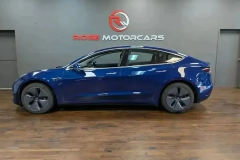 2018 Tesla Model 3 Long Range photo 1