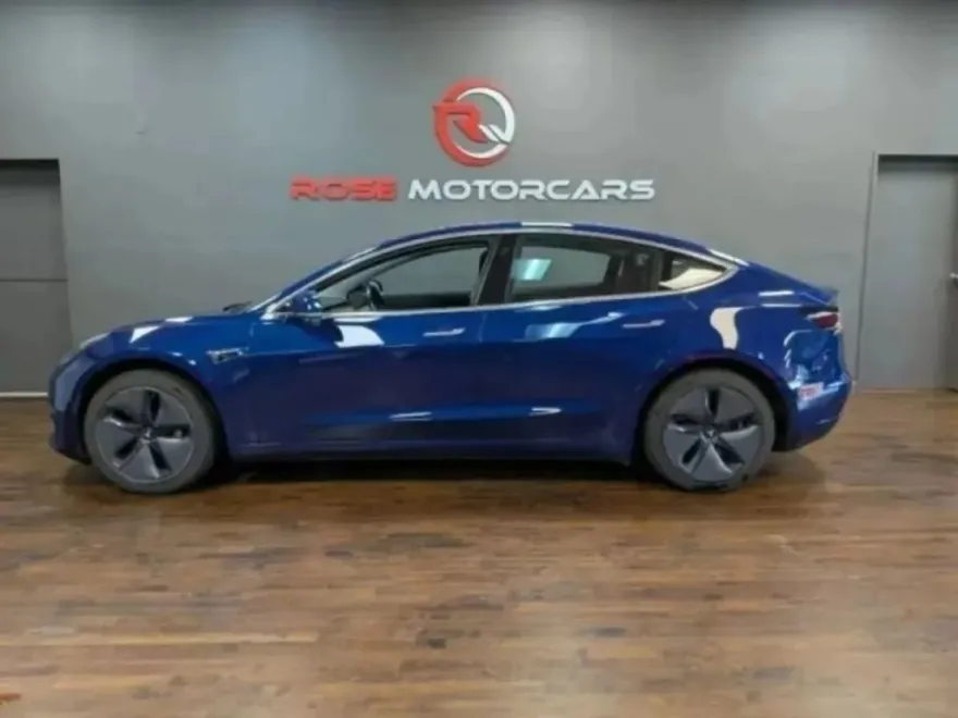 2018 Tesla Model 3 Long Range photo 1