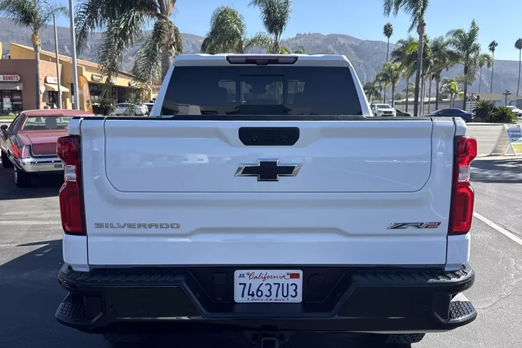 2023 Chevrolet Silverado 1500 ZR2 photo 1