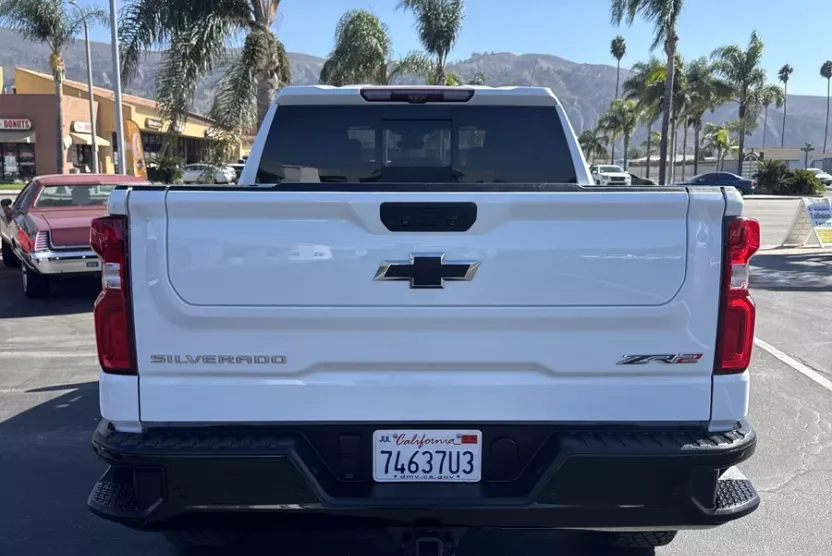 2023 Chevrolet Silverado 1500 ZR2 photo 1