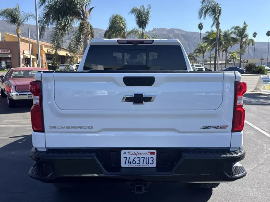 2023 Chevrolet Silverado 1500 ZR2 photo 1