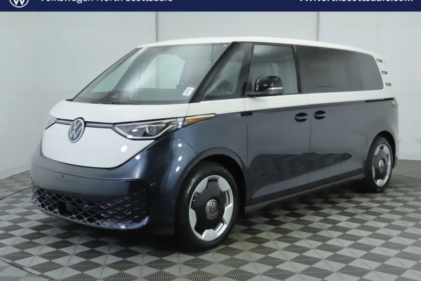 2025 Volkswagen ID. Buzz Pro Plus photo 1