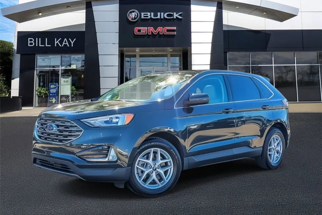 2022 Ford Edge SEL photo 1