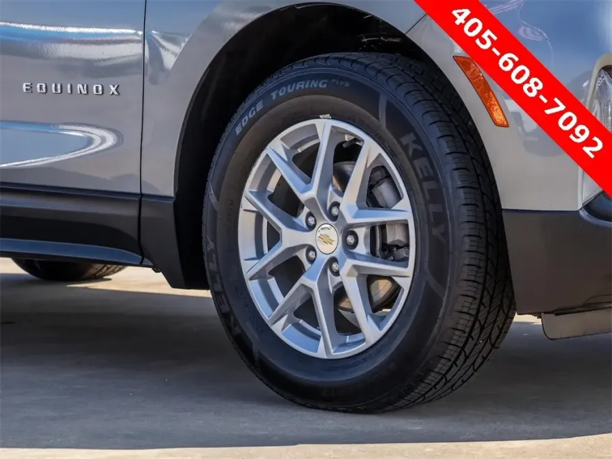 2024 Chevrolet Equinox LT photo 1