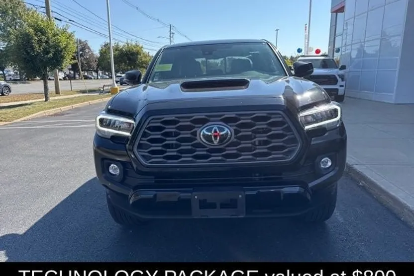 2023 Toyota Tacoma TRD Sport V6 photo 1