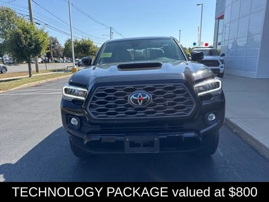 2023 Toyota Tacoma TRD Sport V6 photo 1