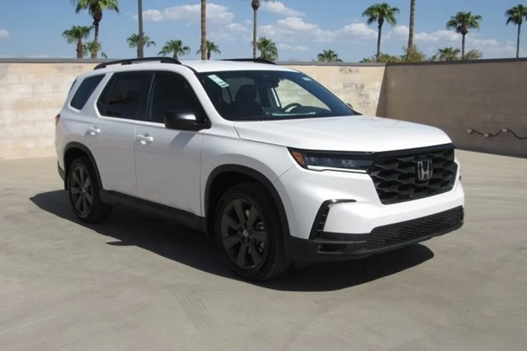 2025 Honda Pilot Sport photo 1