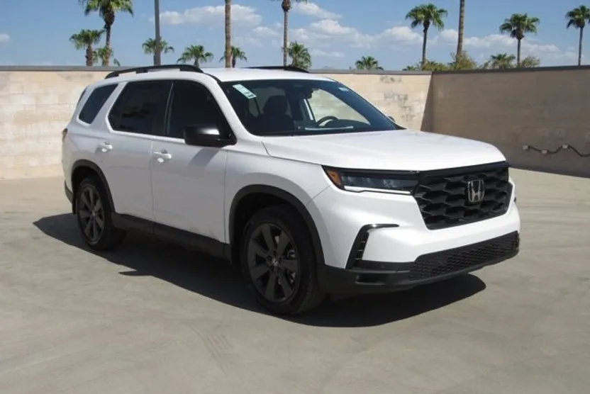 2025 Honda Pilot Sport photo 1