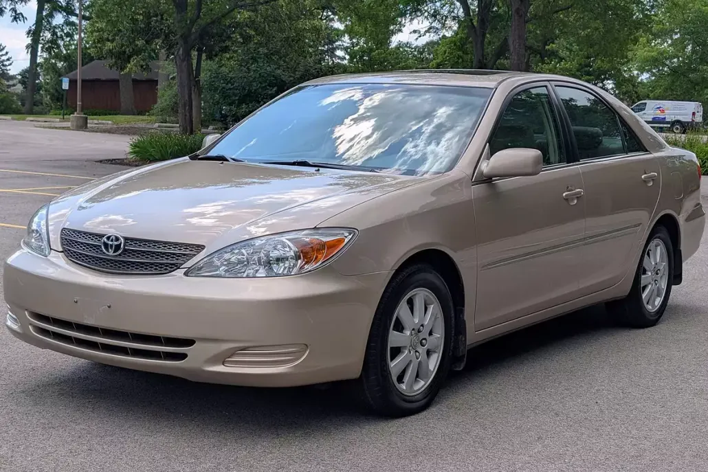 2002 Toyota Camry V6 photo 1