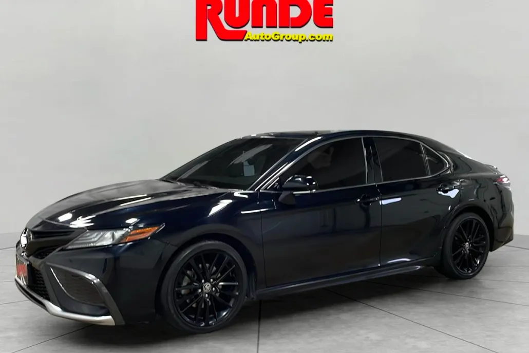 2021 Toyota Camry XSE photo 1