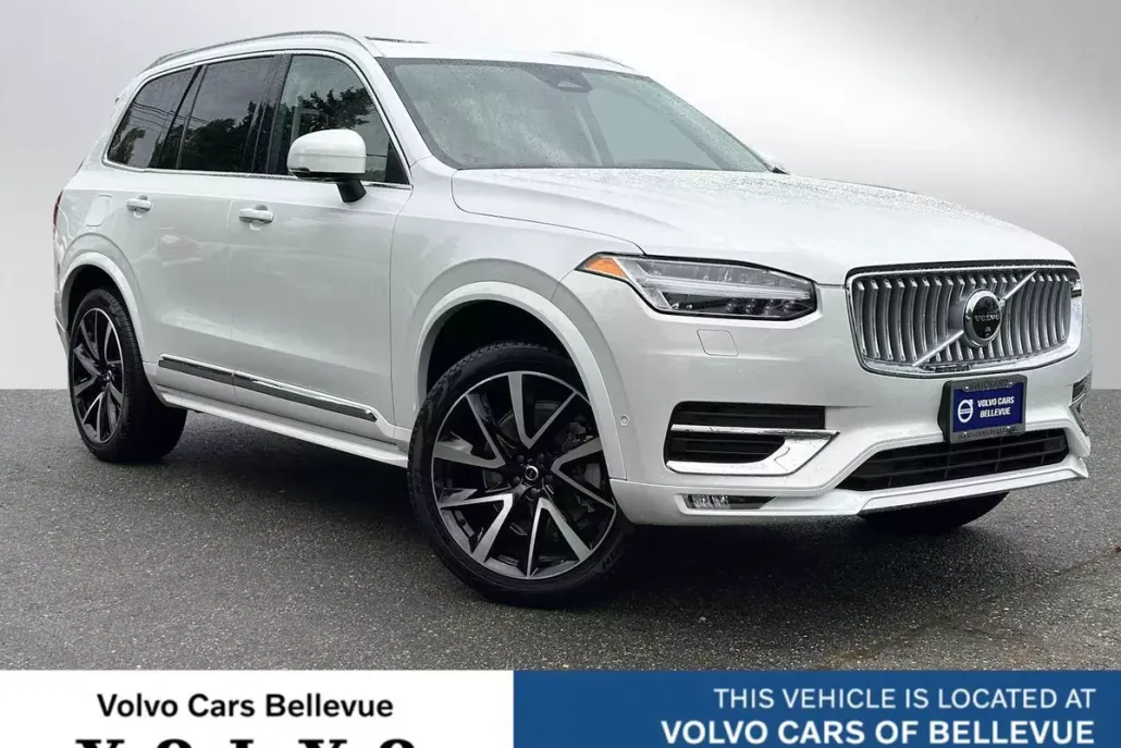 2025 Volvo XC90 Plus photo 1