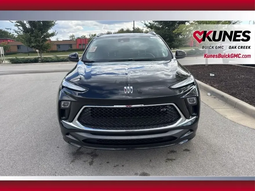 2024 Buick Encore GX Sport Touring photo 1