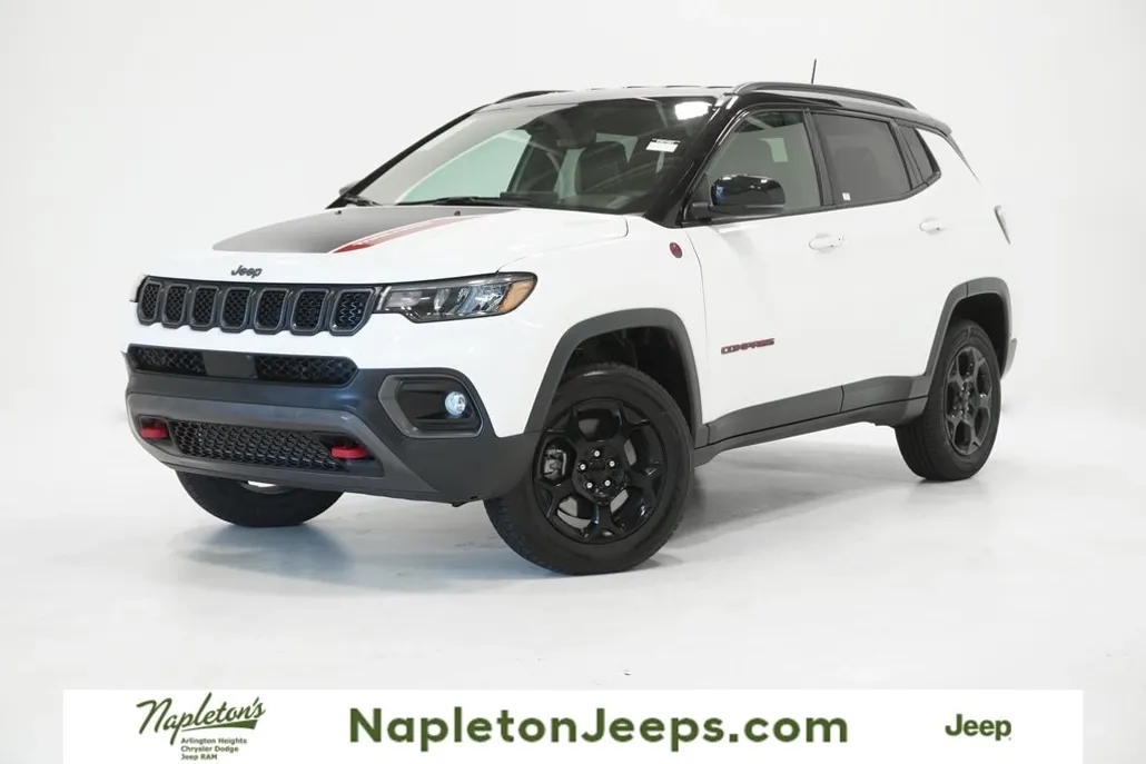2024 Jeep Compass Trailhawk photo 1