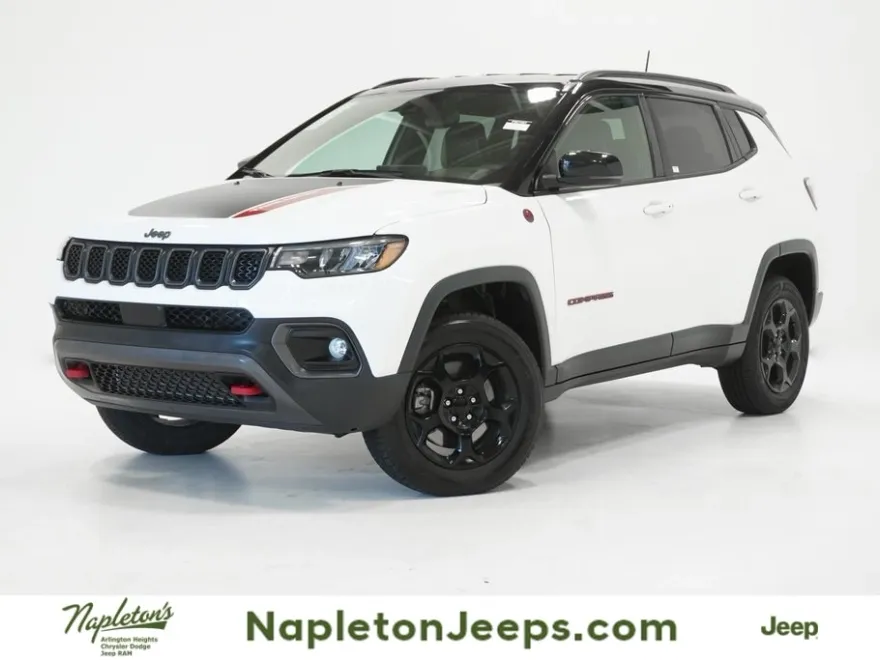 2024 Jeep Compass Trailhawk photo 1