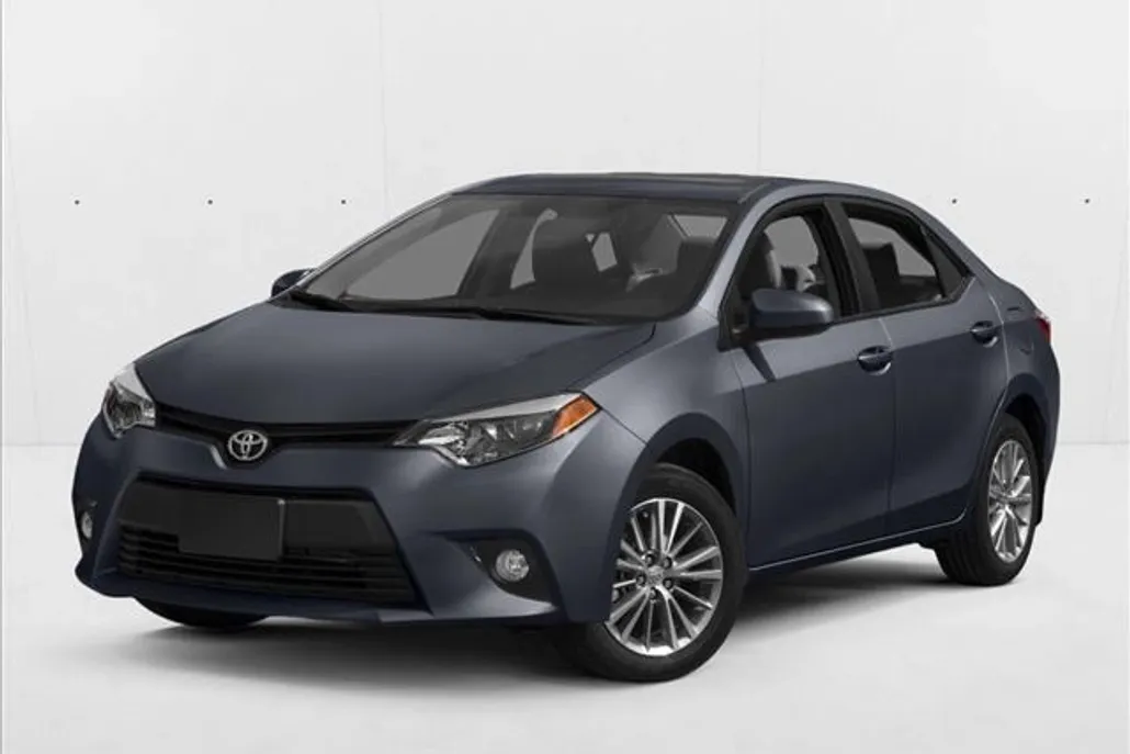 2015 Toyota Corolla LE photo 1