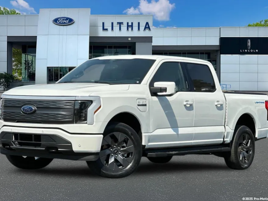2022 Ford F-150 Lightning Lariat photo 1