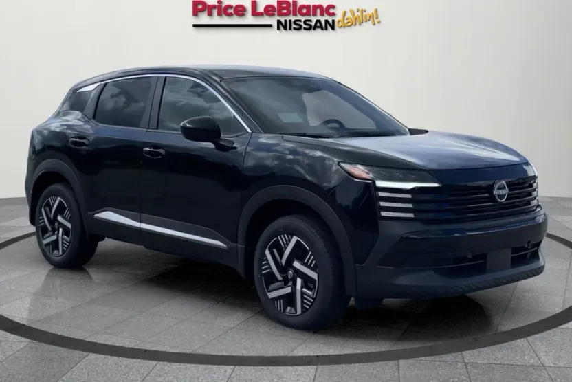 2025 Nissan Kicks SV photo 1