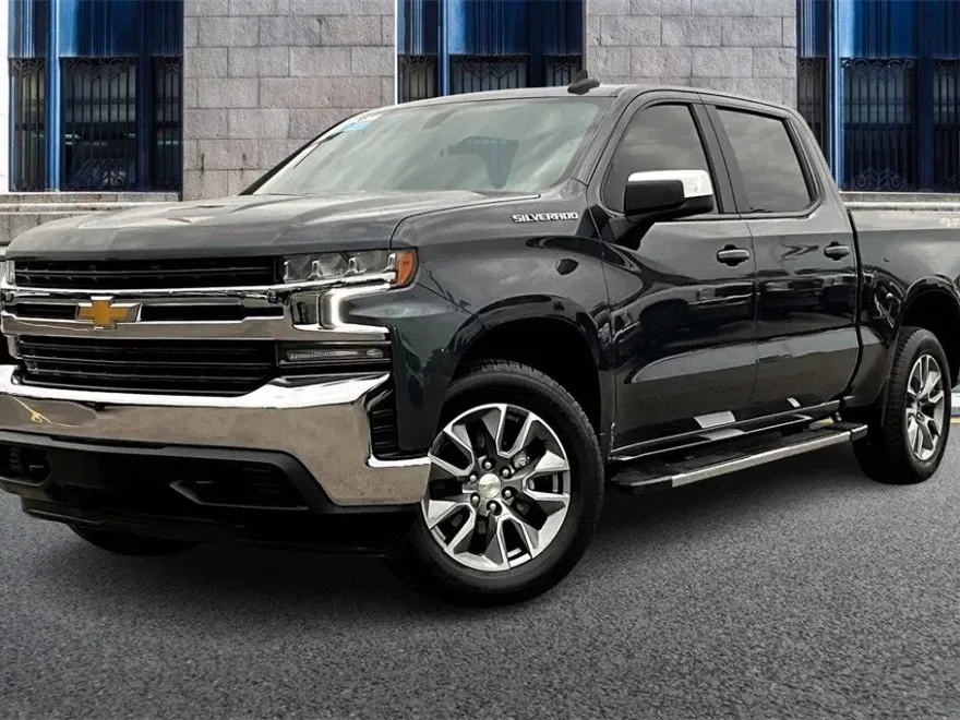 2022 Chevrolet Silverado 1500 LT photo 1