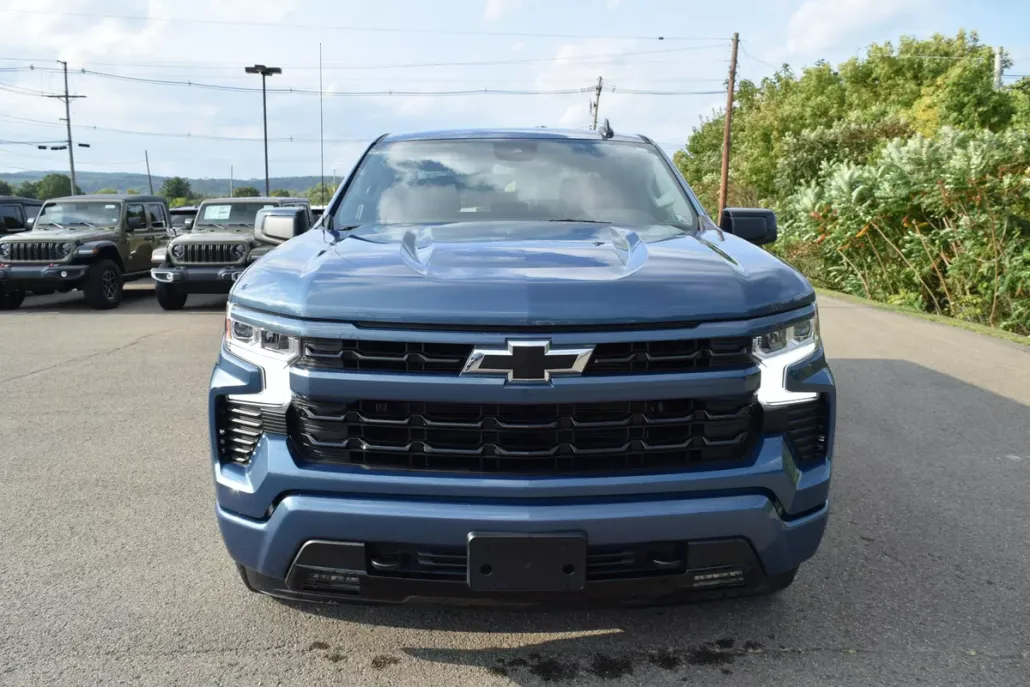 2024 Chevrolet Silverado 1500 RST photo 1