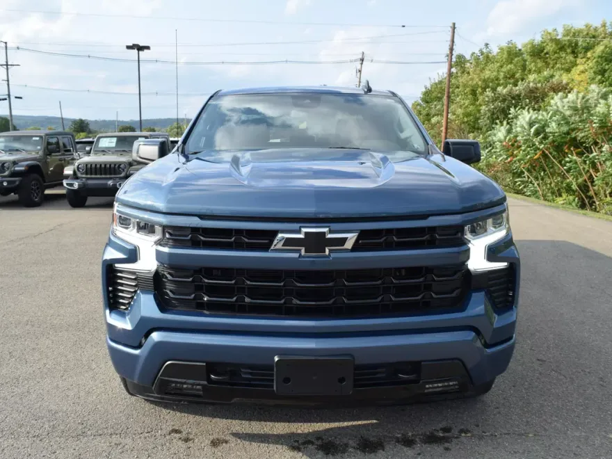 2024 Chevrolet Silverado 1500 RST photo 1