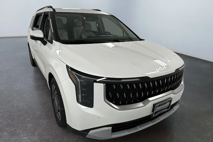 2026 Kia Carnival EX photo 1