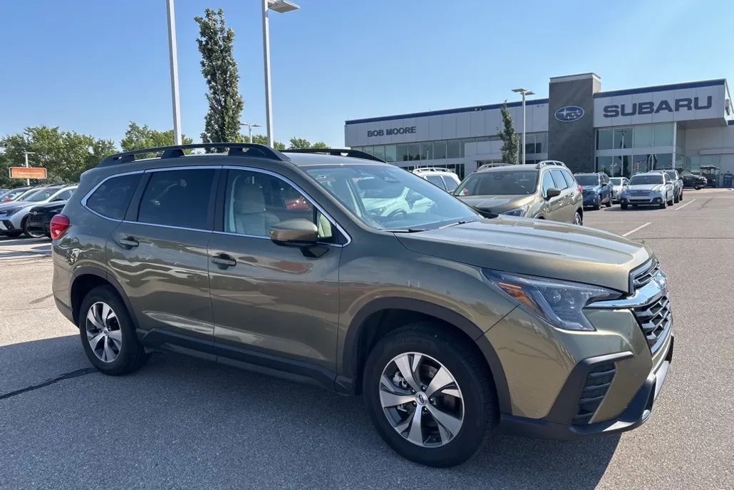 2025 Subaru Ascent Premium photo 1