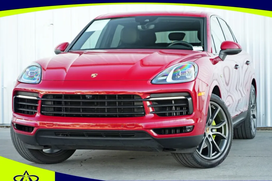 2022 Porsche Cayenne E-Hybrid photo 1