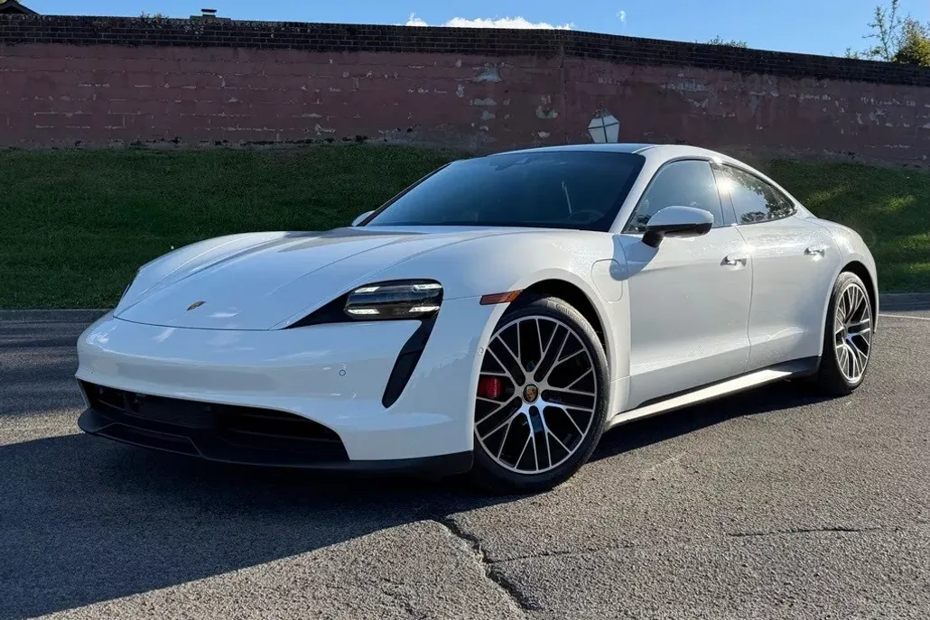 2020 Porsche Taycan 4S photo 1