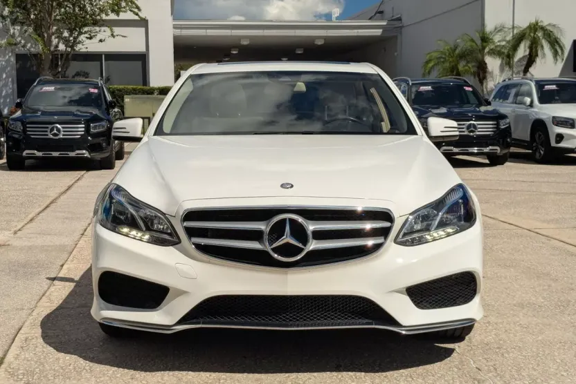 2015 Mercedes Benz E 350 photo 1