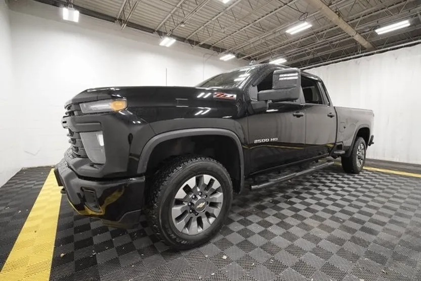 2024 Chevrolet Silverado 2500HD Custom photo 1