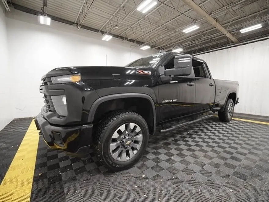 2024 Chevrolet Silverado 2500HD Custom photo 1