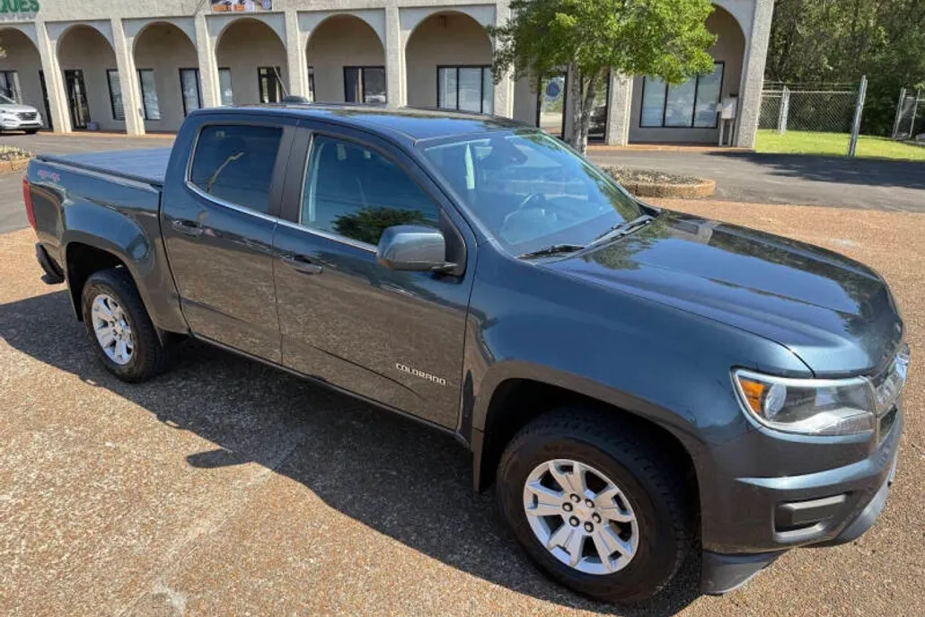 2019 Chevrolet Colorado LT photo 1