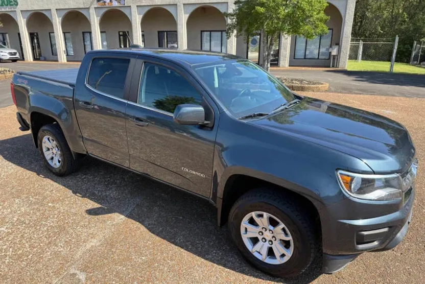 2019 Chevrolet Colorado LT photo 1