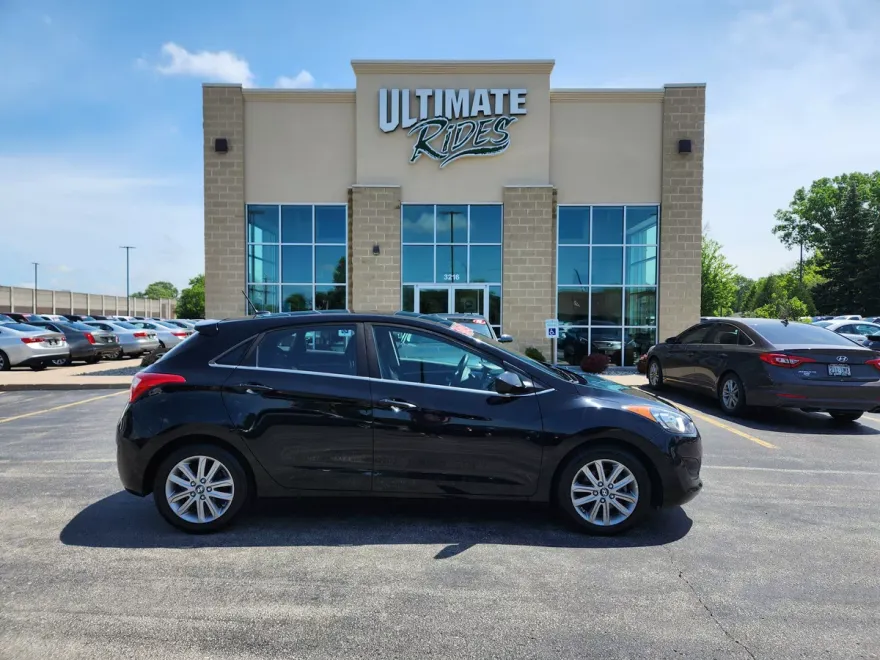 2017 Hyundai Elantra GT photo 1