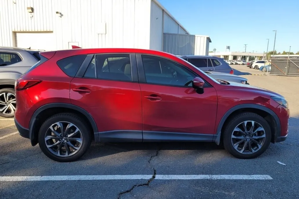 2016 Mazda CX-5 Grand Touring photo 1