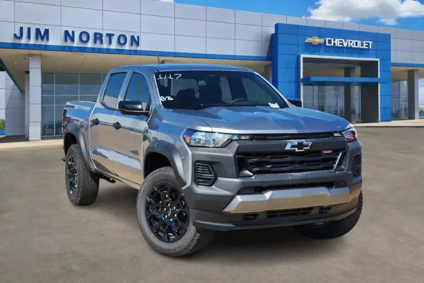 2026 Chevrolet Colorado Trail Boss photo 1