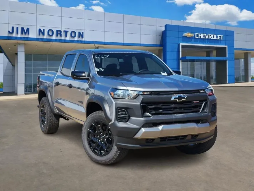 2026 Chevrolet Colorado Trail Boss photo 1