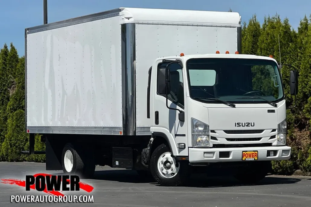 2018 Isuzu Pickup photo 1