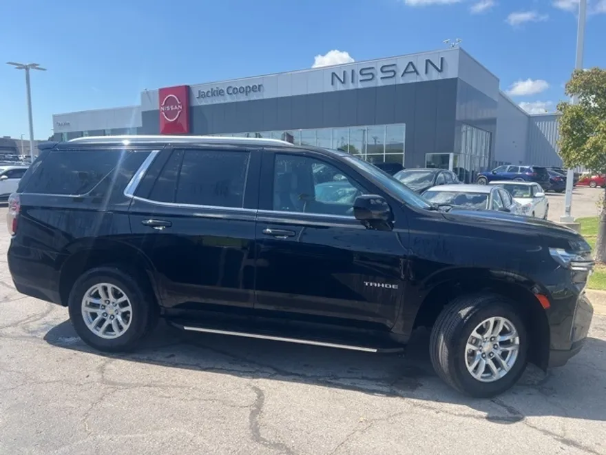 2024 Chevrolet Tahoe LT photo 1