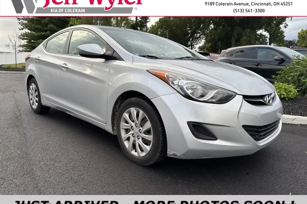 2012 Hyundai Elantra GLS photo 1