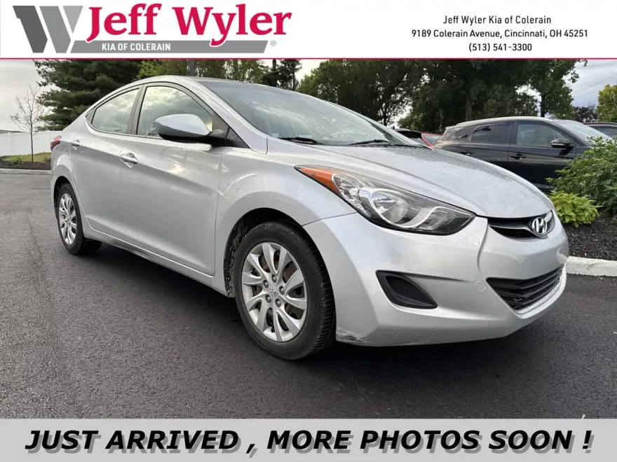 2012 Hyundai Elantra GLS photo 1