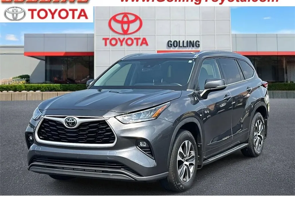 2020 Toyota Highlander XLE photo 1