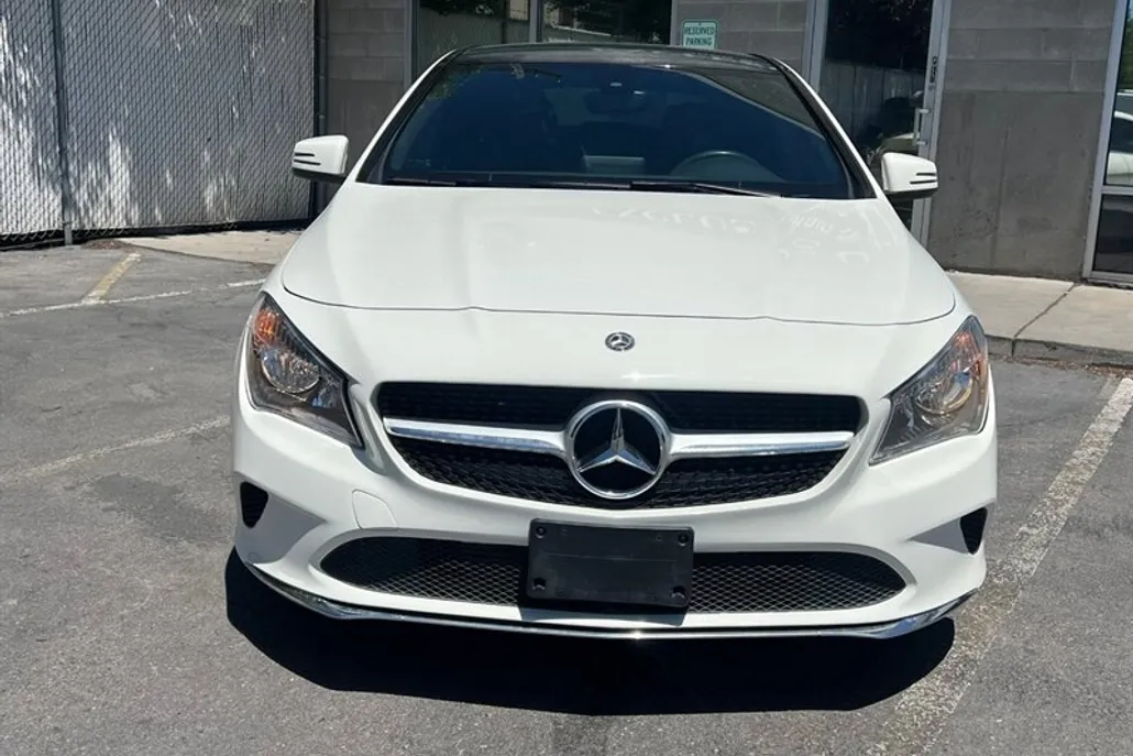 2018 Mercedes Benz CLA 250 4MATIC photo 1