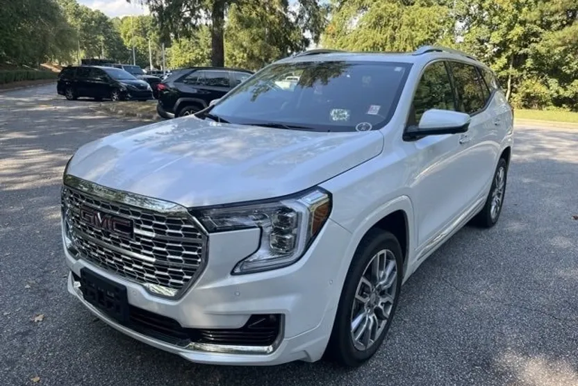 2022 Gmc Terrain Denali photo 1