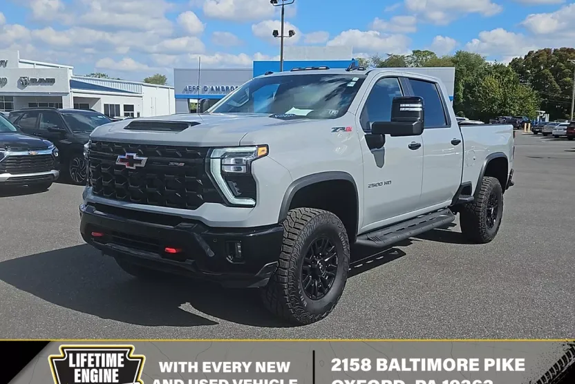 2025 Chevrolet Silverado 2500HD ZR2 photo 1
