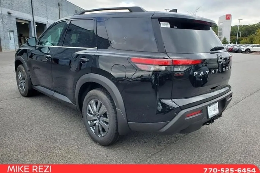 2025 Nissan Pathfinder SV photo 1
