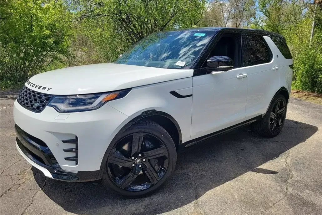 2025 Land Rover Discovery SE photo 1