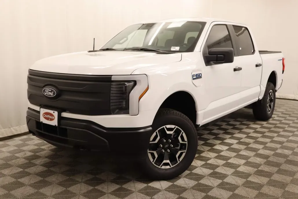 2024 Ford F-150 Lightning photo 1