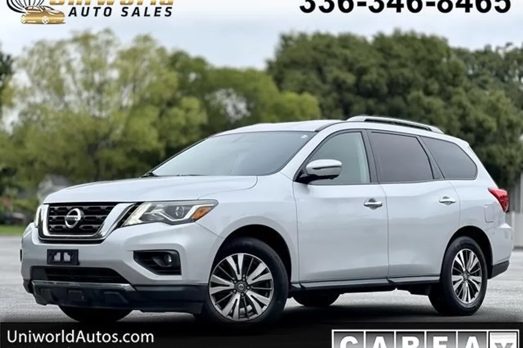 2018 Nissan Pathfinder 4x4 SL photo 1